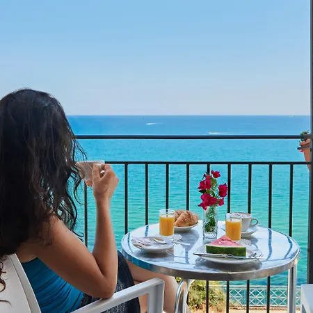 Punta Nord Est Hotel 3*