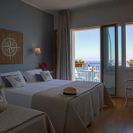 Hotel Punta Nord Est 3*