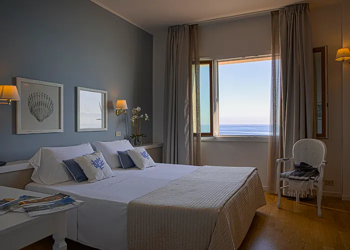 מלון Punta Nord Est