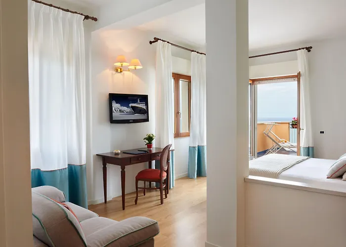 Punta Nord Est מלון קאסטלמארה דל גולפו