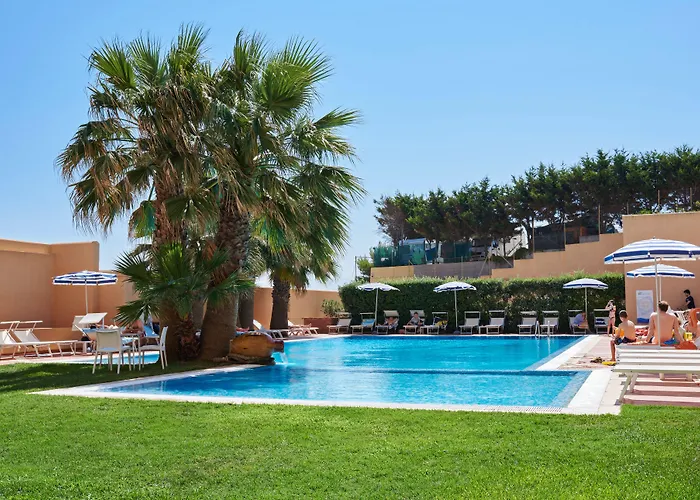 Punta Nord Est מלון 3*