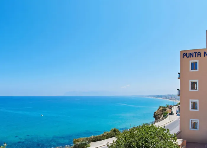 Punta Nord Est קאסטלמארה דל גולפו