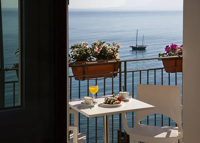 Punta Nord Est מלון קאסטלמארה דל גולפו