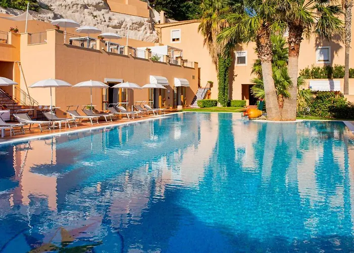 Punta Nord Est מלון